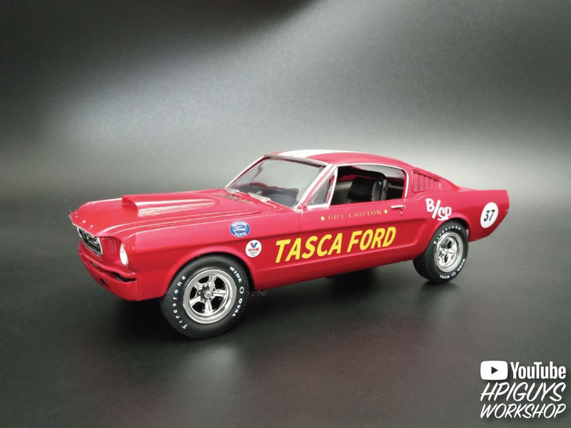 AMT 1966 Ford Mustang Fastback 2+2 1/25 Model Kit (Level 2)