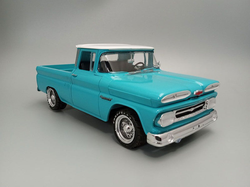 AMT 1/25 1960 Chevy Apache Pickup Street Machine
(Level 2)