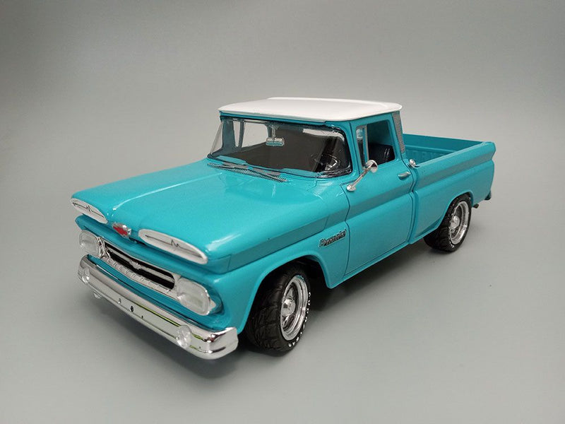 AMT 1/25 1960 Chevy Apache Pickup Street Machine
(Level 2)