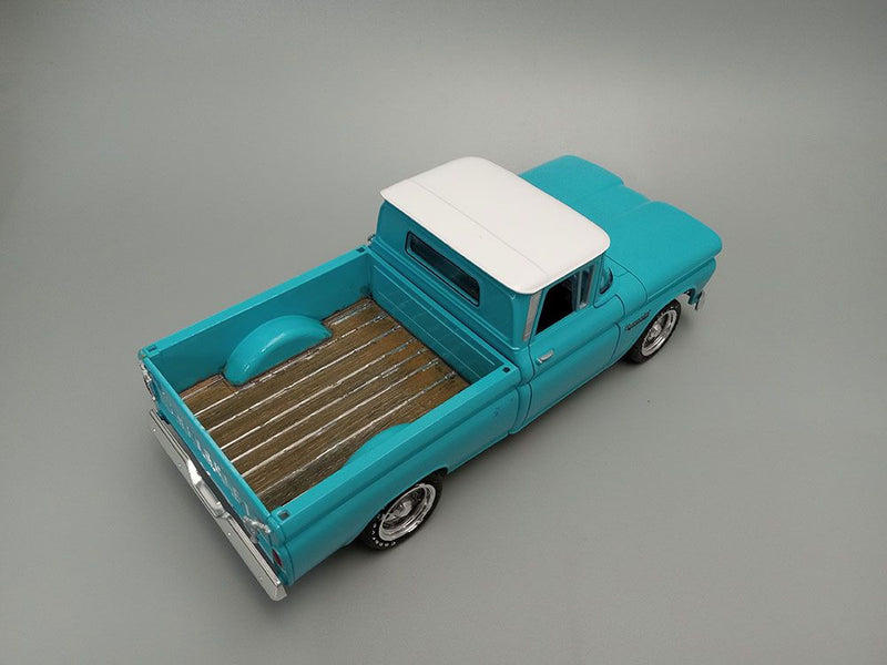 AMT 1/25 1960 Chevy Apache Pickup Street Machine
(Level 2)