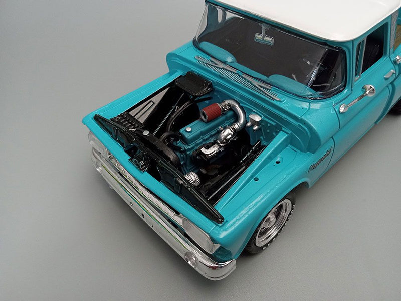 AMT 1/25 1960 Chevy Apache Pickup Street Machine
(Level 2)