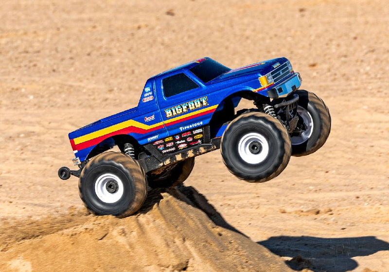 *** NEW *** Traxxas 1/10 Ford F-150 BL-2S 4X4 RTR - Bigfoot No. 8 Will be shipping free across Canada on Release date Jan 10 2025.