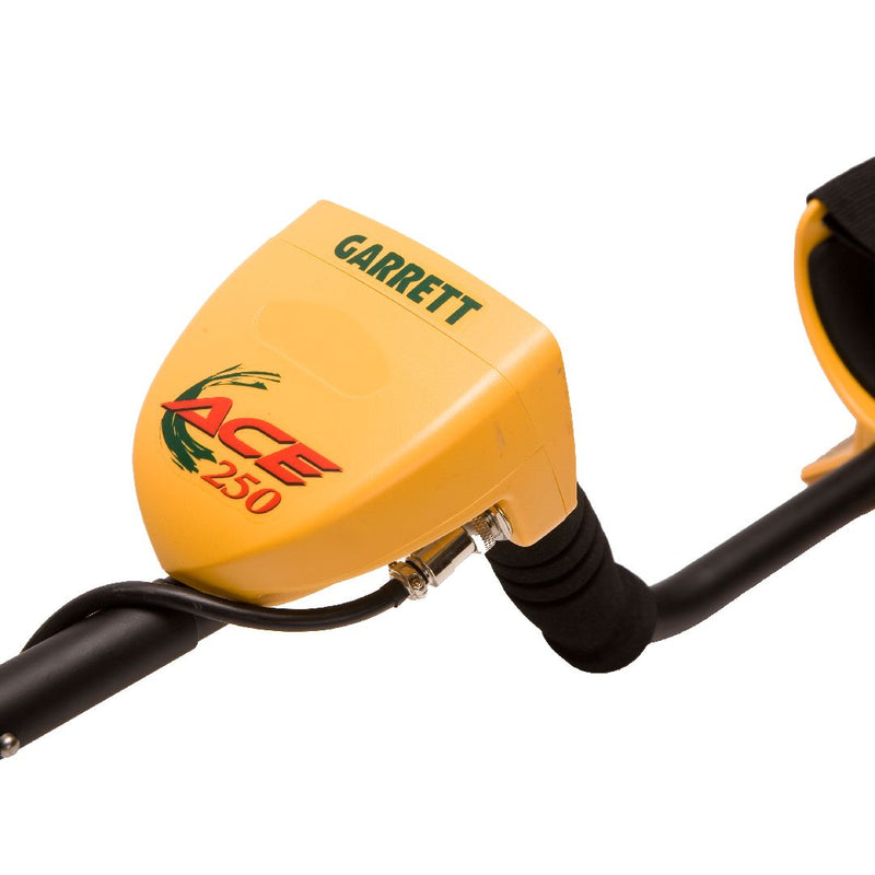Garrett ACE 250 Metal Detector. **Free shipping across Canada🇨🇦