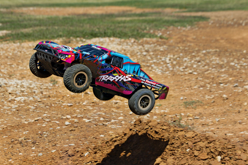 Traxxas 1/10 Nitro Slash 2wd RTR - Hawaiian ** Special Order Can take up to 6 weeks before shipping **